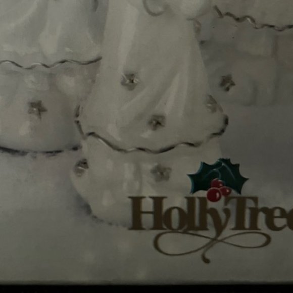 New in Box Holly Tree Porcelain Angels - Picture 4 of 7